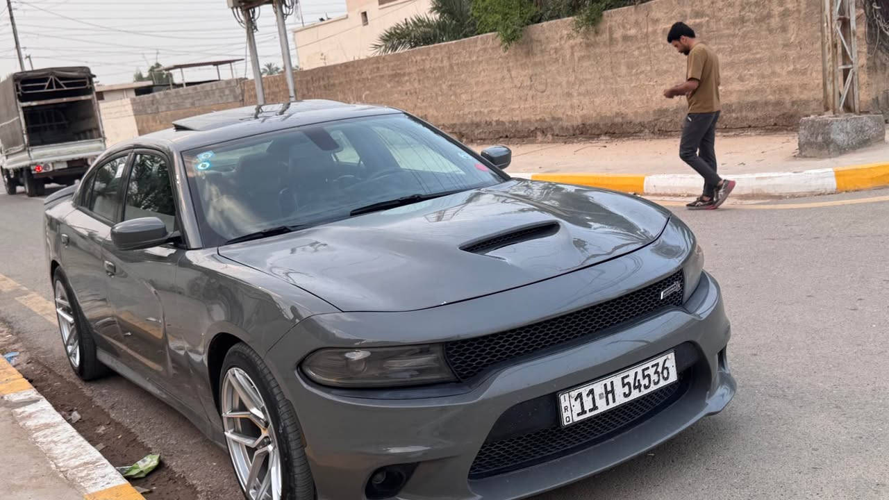 #بيع او مراوس حسب القناعة 
دودج جارجر rt5700  فول مواصفات حساسات كامرة شاشة جبيرة كشن +ستيرن تدفئه +تبريد +الكشن جلد 
فتحة وشاشة جبيرة كار بلي سستم صوت الباين 
السياره 3قطع بنيد وباب وجامرلغ خلفي صبغ بعقوبة, ديالى


**إذا كنت صاحب هذا الإعلان وتريد حذفه لأي سبب، رجاءا أرسل رسالة إلى الدعم الفني**