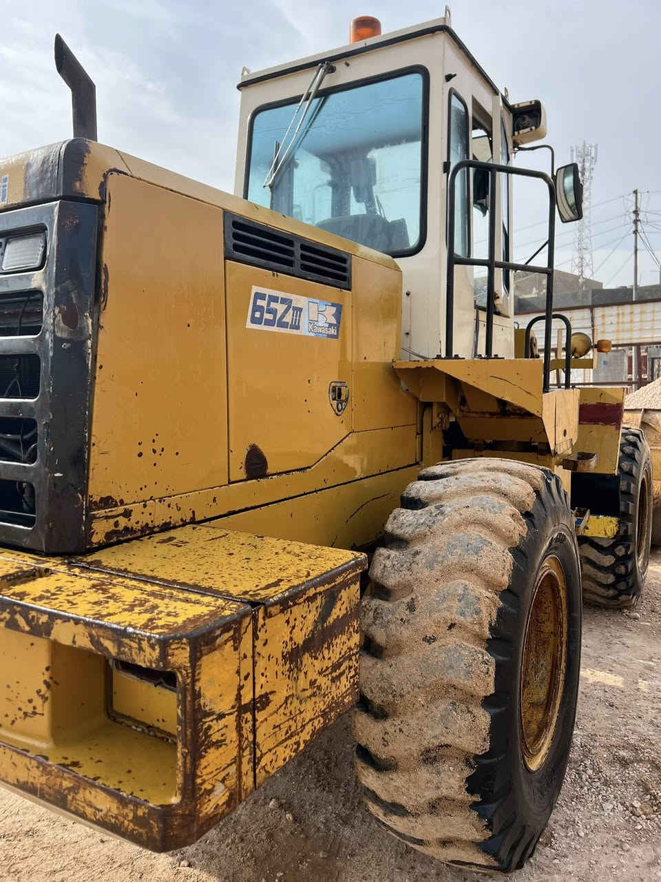 شفل البيع مكينه ٦هينو مكفوله كفاله عامه مكان الحله رقم راعيهي مكلف بلنشر ***********
