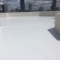 عالج السطوح والجوانب من الرطوبه وتسرب الأمطار والحراره واشعه  ٠٧٥١٣٩٩٥...