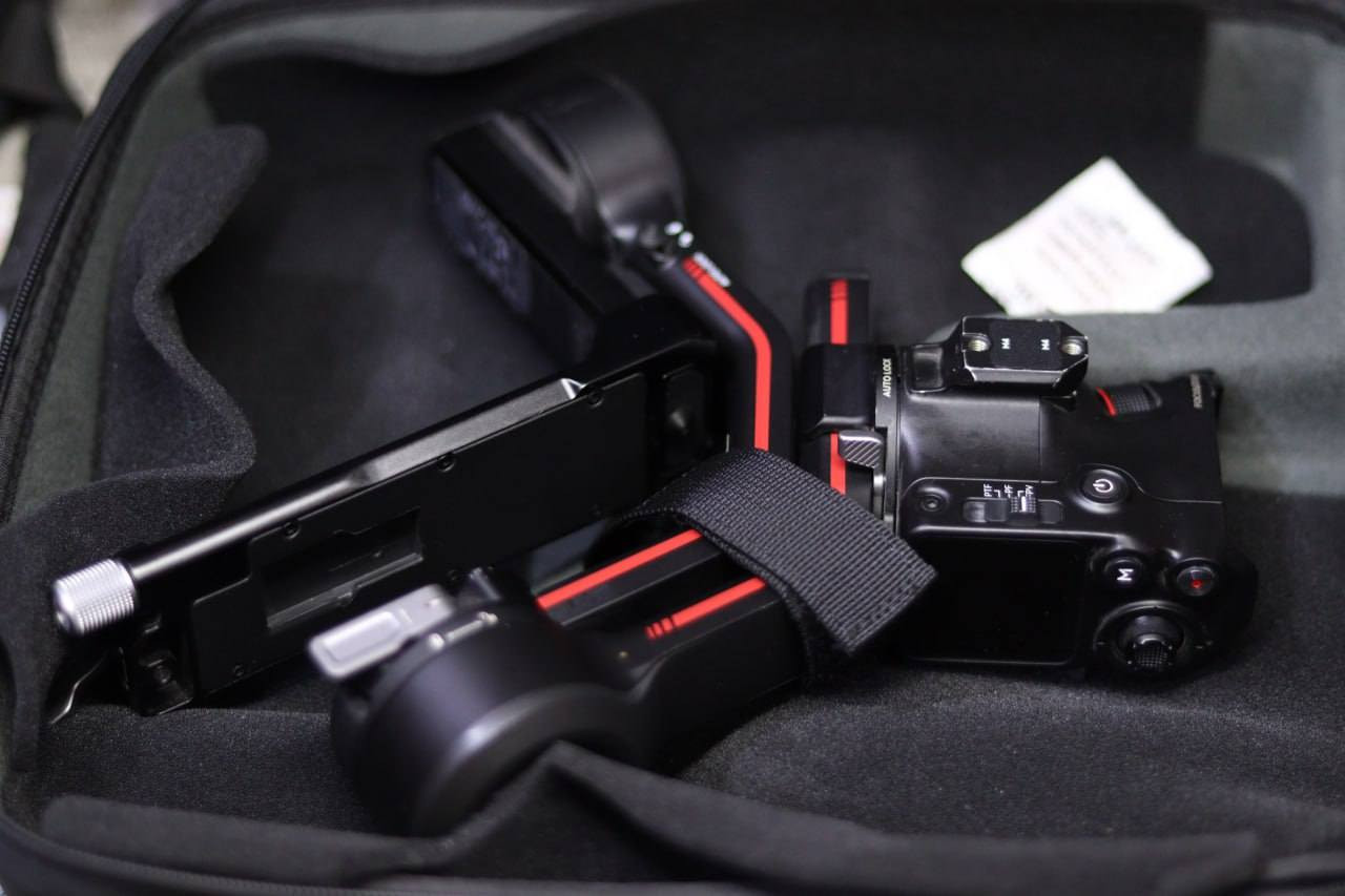 رونن RS3 combo

نظيف جدا 
كامل الملحقات
حتى اللزكة مال الشاشه موجوده 
اخو الجديد نضيف كلش 

المهتم يتفضل خاص

 السعر 550

يوجد توصيل لكل المحافظات
***********
