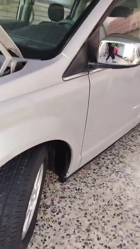 سلام عليكم
دوج كرفان للبيع امريكي بدون حادث من امريكا

مبدل هنا باب فقط
جاملغ بارد

كهربائيات كاملة ، كلشيء بيها كامل
ماشية ١٤٤

السعر 110 وبيها مجال بسيط جدا

للتواصل واتس اب
***********
