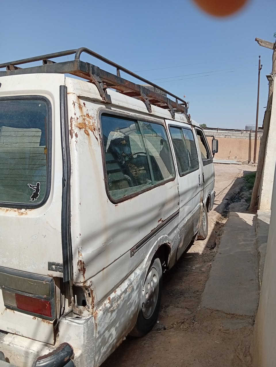 السلام عليكم كيا بستا موديل 93 رقم ديالى الماني سنويه ساقطة محرك كير أكسل مكفولات الشواصي بس واحد طاك المامي عكس السايق السعر 20ورقة الاتصال على الرقم ***********
