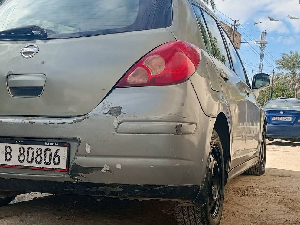 السلام عليكم 
نيسان فيرسا 2010 
مكينه او كير او ميكانيكيات الحاله جيدا 
صدر نقص فقط دبلات تخم اوياله جديد
وارد امريكي كندي بدون ليبل السيارى حادثها جاملغ خلفي مواصله حوض مصبوغه احزام بدون معجون فقط الجاملغات الخلفيه مكاني كهربأيات كلها شغاله 
مكاني بغداد الغزاليه 
السعر 70 او بيها مجال للاستفسار الاتصال 
*********** بغداد, العراق
