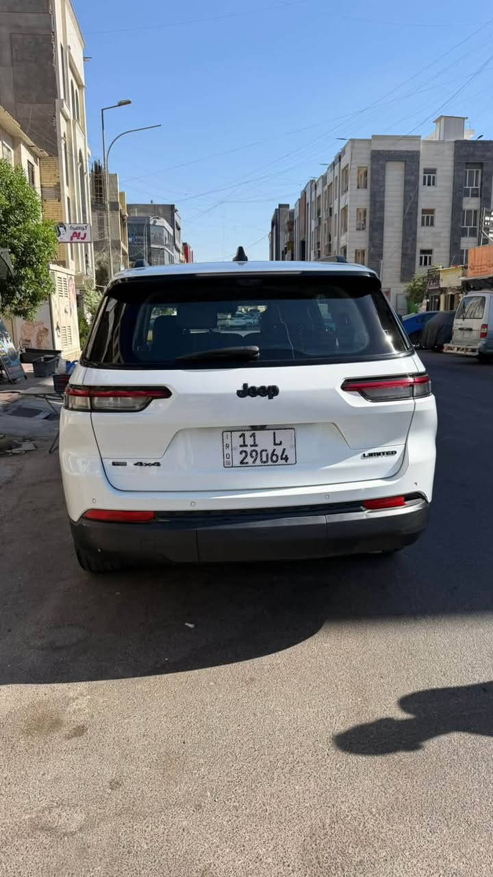 جيب موديل 23 للبيع ٧ راكب 
رقم بغداد وارد أمريكي ماشيه حاليا 78 الف ميل
مواصفات
ندفئه تبريد الكشنات
رادار امامي جانبي
حديد مسار نقطه عمياء
حساسات خلفيه
توقف ذاتي
اوتو ستوب
خزن ميموري ثلاث وضعيات
مرايات شفط
جنطه شفط
بردات تضليل ابلاد
كشنات جلد
ثلاث كامرات إماميه واحده وخلفيه اثنان واحده ويه البك والثانيه بالمرايه الخلفيه
بانوراما
ستيرن كهربائي
أناره داخليه ثلجي
سايد بريك دكمه
شاشه كبيره
ابل كار بلي 
حادثة بلصور موجود 
السعر ٢٣ 
مكان السيارة بغداد 
لاستفسار اتصل وتدلل 
***********
