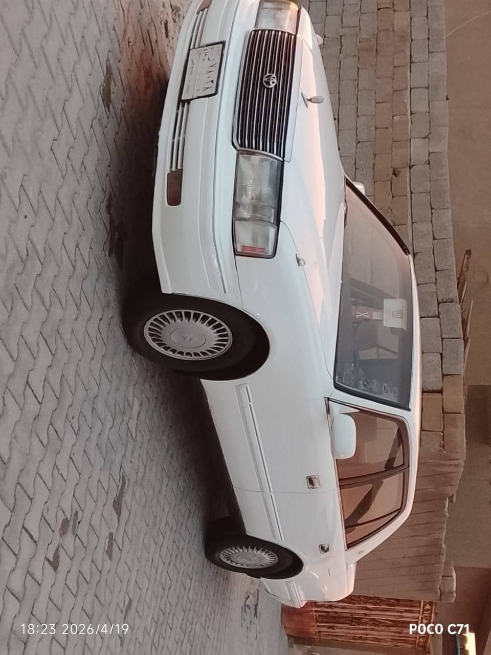 السلام عليكم راس الثور للبيع يسرا بلاد موديل 99 سنويه لل 27 محرك وگير 3000فيفيتي مصبوغ جماليه ***********
