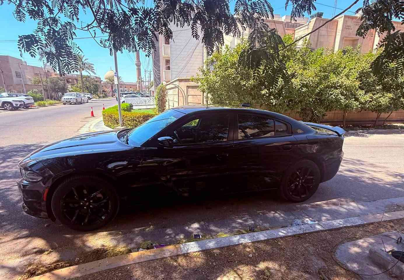 السلام عليكم
جارجر موديل23 SXT
حادثها فقط الدعامية الا مامية
لا شاصي بيها ولا لغد كفاله 
ماشيه30
بصمه 
قطعتين تبريد 
تشغيل عن بعد 
كامره 
شاشة كبيره 
ثلاث أنواع قيادة 
كرسي كهرباء 
سعر 250ورقة 
مجال بسيط بيها 
موقع بغداد رقم***********
