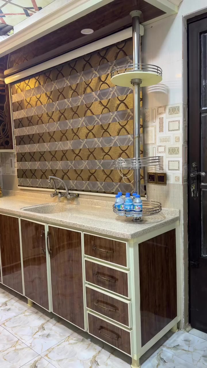 السلام عليكم كاونتر سعره ٨٠٠مع الطباخ والفرن ومرشحه موصل حيّ الاخاء ‭٠٧٥١ ٢١٥ ٨٠٤٠‬
