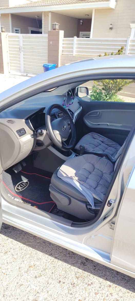 السلام عليكم سياره كيا بيكانتو للبيع موديل 2016و السياره عل وضع الشركه السعر 98$  بيها مجال بسيط سياره باسمي رقم سليمانيه هزه جديد سنويه لحد 2030 ( لبيع او مروسة باكسنت موديل 19 او 20)/ مكلف بنشر اني  الرقم صاحب السيارة  *********** كركوك, العراق
