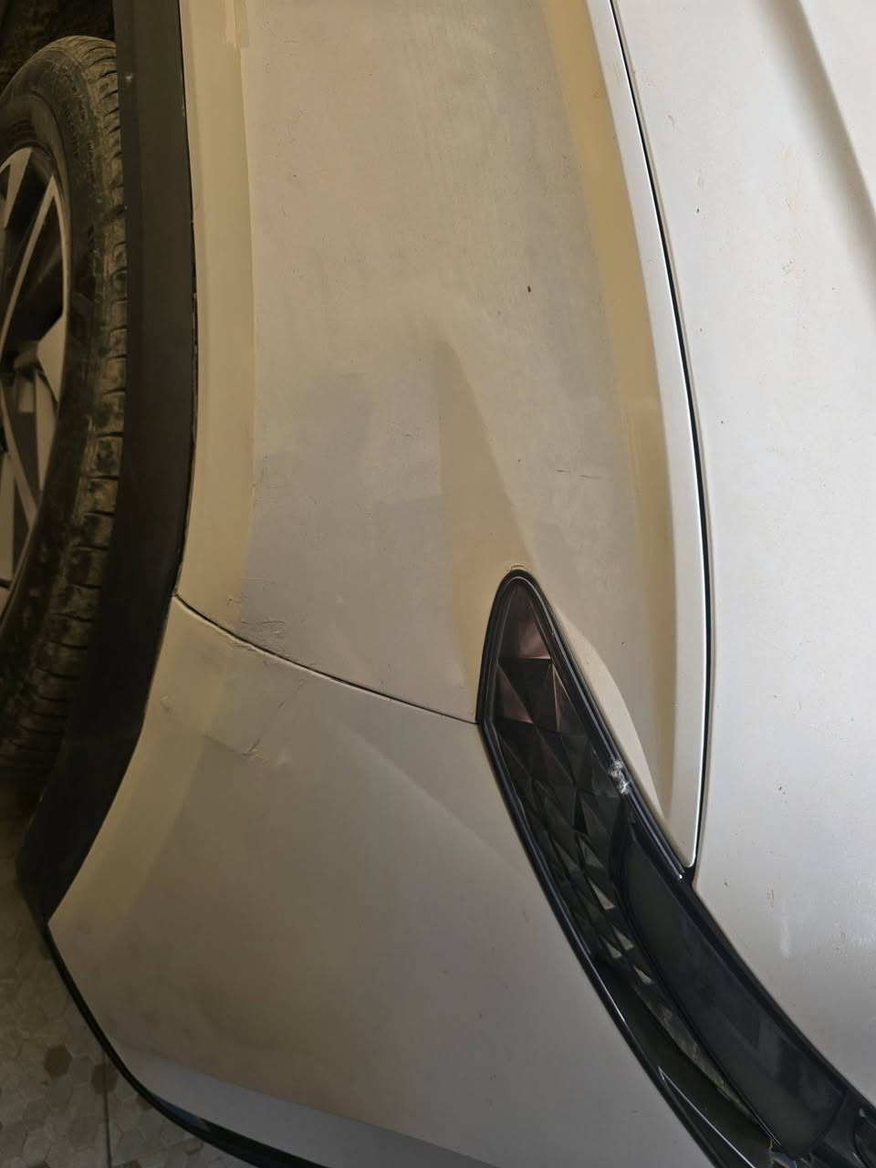 السلام عليكم
توسان ٢٠٢٣ خليجي 
العداد ٣٧ الف
رقم بغداد ألماني 

مواصفات السياره معروفه 
بصمة 
شاشه وكامره اصليه
بيه ضربه وصبغ مقدار شبر بالجاملغ الامامي..
 السياره موجوده بالحله
السعر ١٩٨ ورقه
 موبايل ***********
