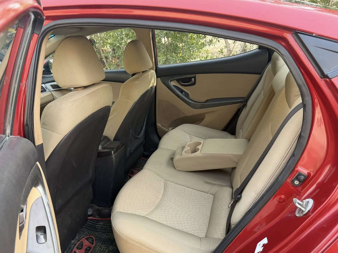 السلام عليكم النترا ٢٠١٢ خليجي مكينه 1800 بيهه جاملغين  خلفيه مصبوغه اثر شخوط وبارد باب سايقً كد شبر مكانها بغداد جديده *********** بي واتساب
