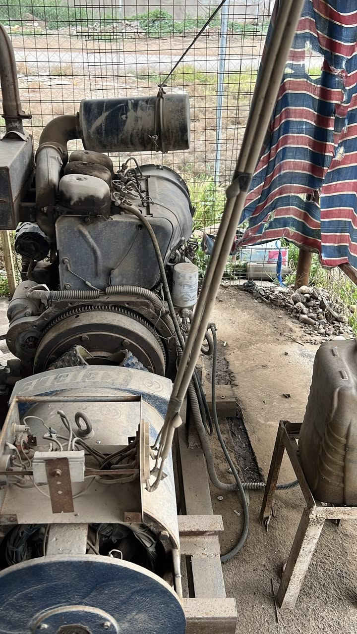 السلام عليكم مولد دويز ٣بستم صاروخ بلادي برغي مامفترح بي مولد خير مالت الله راس التوليد ١٢٠امبير 
للبيع السعر ٣٥ ورقة 
العنوان ديالى شهربان قرية الحساوية 
***********
