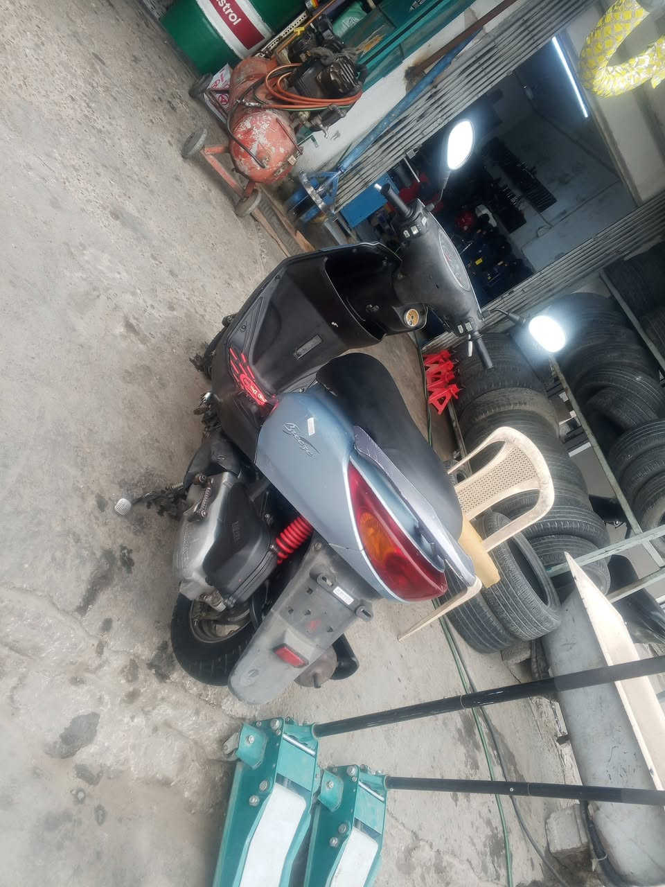 دراجه لبيع بريز يباني كلها بلاديه جيب فيتر وفحص كله شغاله عنواني البياع حي عامل رقم ***********
