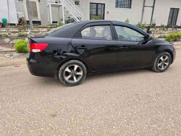 السلام عليكم اخوان كيا سيراتو موديل 2012 خليجي بيها هلال خلفي صبغ فقط مكفوله من كلشي وبيها طخه بسيطه بالجاملغ يرجع بارد  السياره جاهزه من كلشي مكنيه كير حداديه تخم تاير كهربائيات تبريد تتفئه كوله جديد مابيها نقص برغي  السعر ب 86 ورقه قفل قفل قفل الاستفسار ***********
