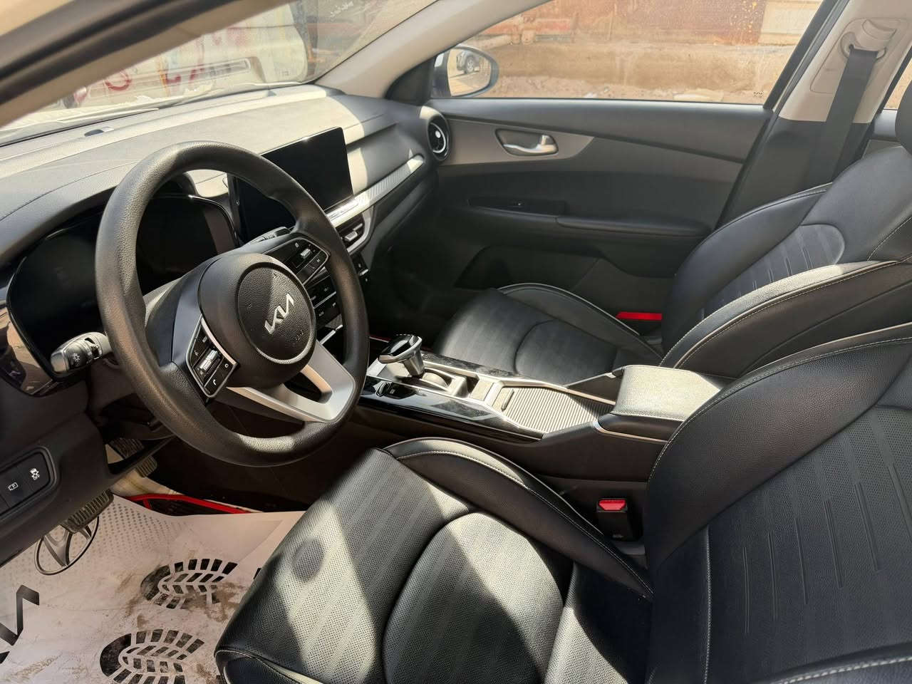 كي 3 موديل 2024 السياره كفاله عامه ماشي 27 فول مواصفات رقم اربيل باسم شركه لؤلؤه الاعتماد سعرها 143 وبيها مجال قليل رقم الهاتف *********** الالوان بصره المعقل
