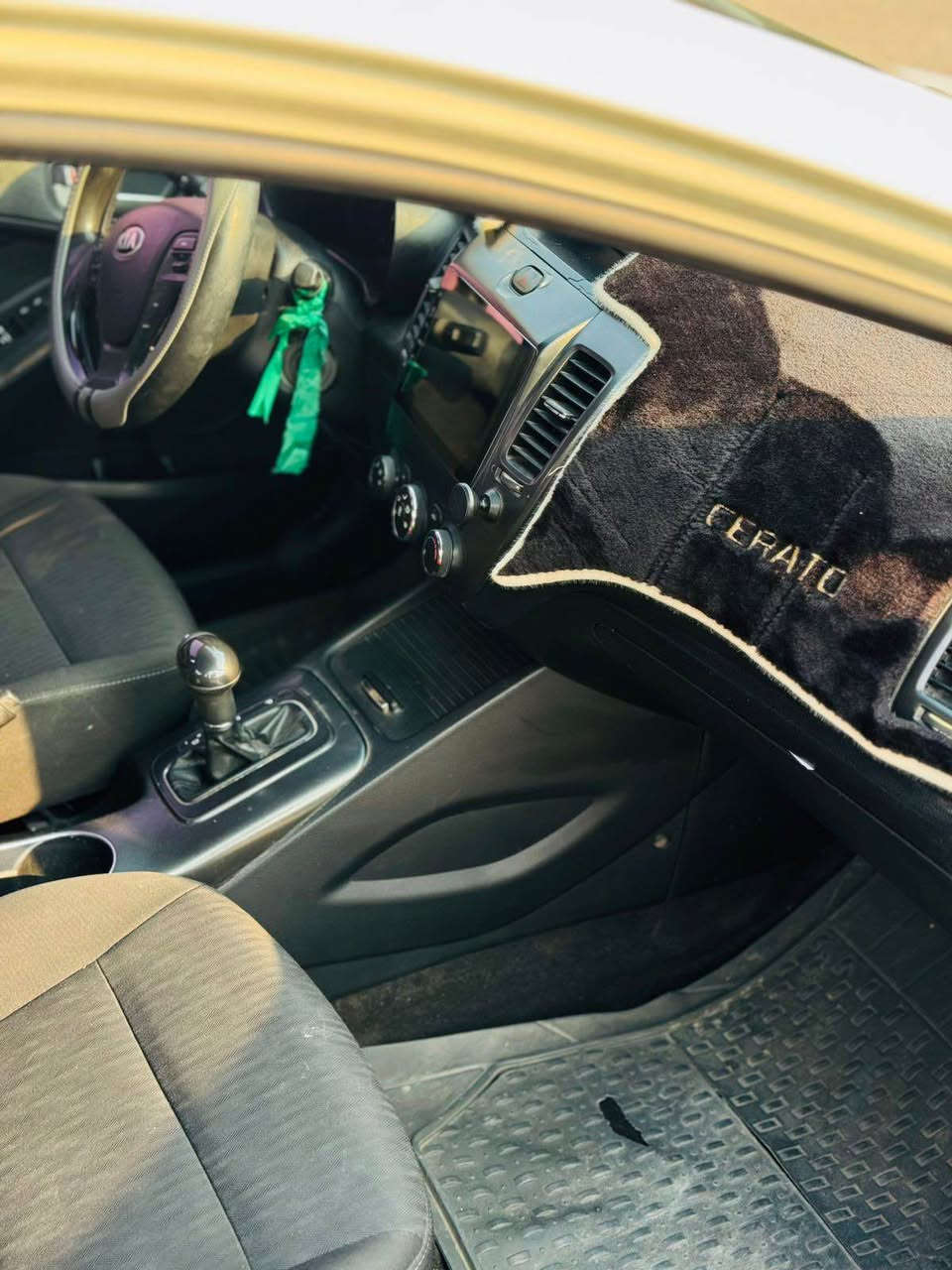 سيراتو 2014 مكفولة عدا باب السايق مبدل السعر 116 وبيه مجال للاستفسار الاتصال على *********** النجف, العراق
