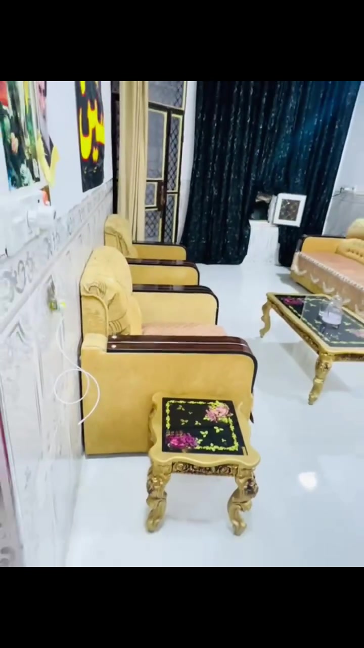 السلام عليكم تخم للبيع السعر 250 هوة والطبلات عد طبلات 5 الاتصال ***********
