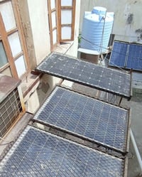 ⚠️ ليش بعض المنظومات إنتاجها ضعيف رغم عدد الألواح؟ بهذا النموذج نشوف خ...