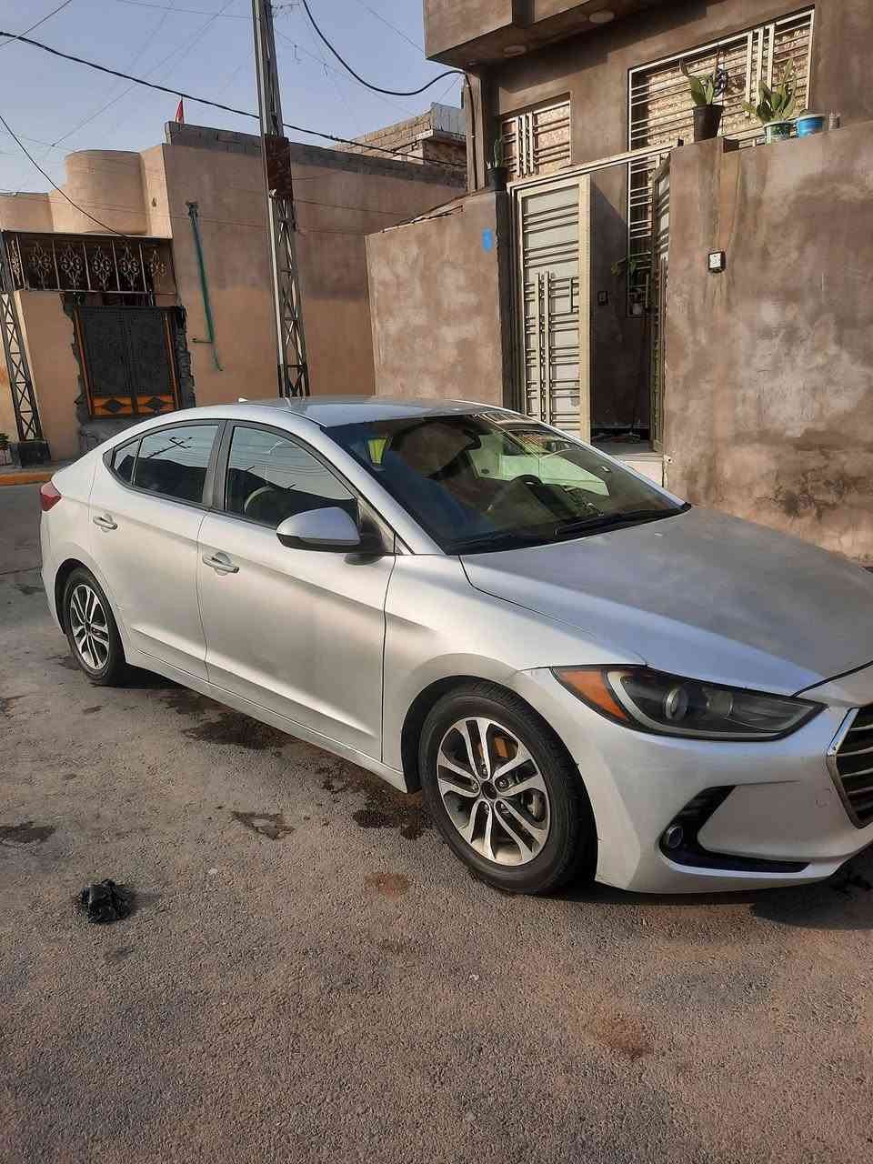 السلام عليكم النترا امريكي2018 بصرة حرة بأسمي حادثها تبديل بنيد وتبديل الجاملق الامامي سيارة جاهزة تخم تاير جديد وحدادة جديدة السعر 125
***********
