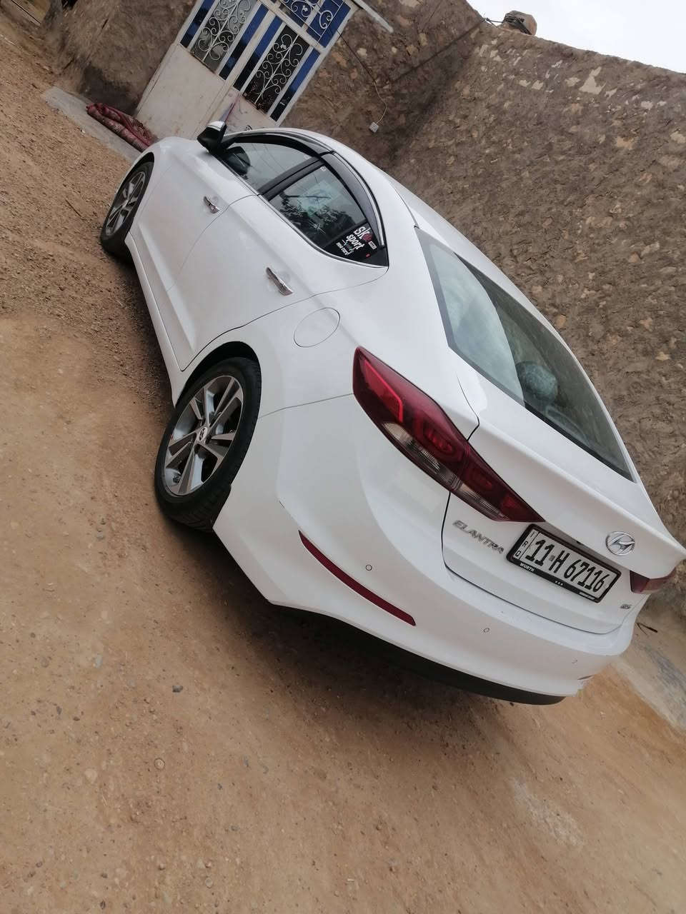 سلام عليكم اخوان النترا 2017 ايراني فول واحد على واحد سيارة مال جناي سيارة حلوة وكاعدة بيه قطعتين صبغ سيارة ضربته كلش خفيفة بس صباخ َمخلي نص باب صبغ وجاملغ هم مضربته خفيفة بس. صباغ هيج مسوي بيه رقمه بغداد دولي سعره 140بيه مجال  مكانه الانبار هيت ناحيت اي استفسار هاذا رقم ***********
