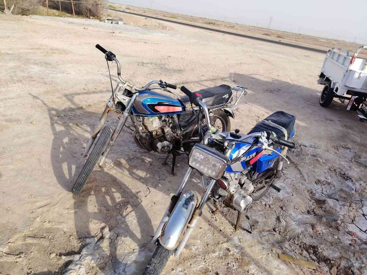 دراجات بارت العدد 2 البيهه لايت اوراق موديل 2013 والحربيه كلك سعرهه 300 وبيهه مجال 
سعر الاوراق 350 وبيهه مجال الانتصال على الرقم
***********
