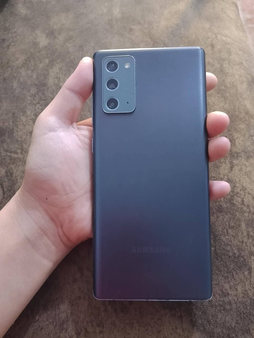 ا
سلام عليكم 
سامسونج نوت 5g ابو القلم 
النسخه الامريكيه ذاكره 128 و 60 فرم وجدآ جميل من ناحيه التصوير وسلاسه اضراره فقط فطر بلكامره الخلفيه وموضح بصوره وابد ما مئثر بتصوير والقلم ميطلع الدكمه عطلانه وطخات قليله بلحواف السعر 225 وبي مجال مكاني بغداد حي العامل


**إذا كنت صاحب هذا الإعلان وتريد حذفه لأي سبب، رجاءا أرسل رسالة إلى الدعم الفني**
