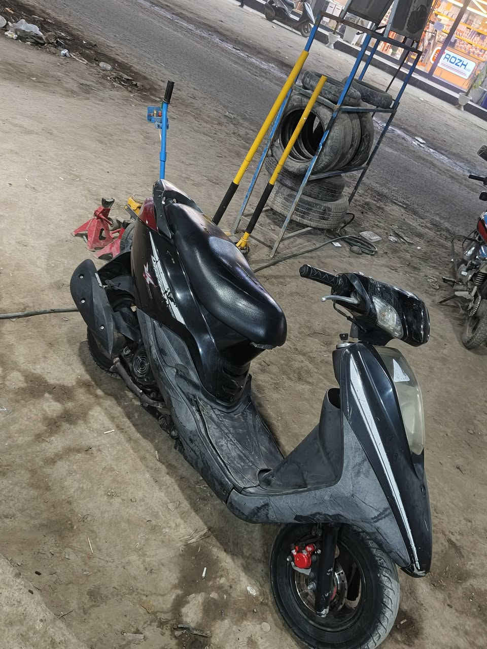 سلام عليكم بريز وارد كوري الدراجه كفاله عامه كابريتر سلف بلاد مكينه خرسه ممطخوخه يعني مال جناي الدراجه لو ما متوازي عله فلوس مابيعها دهن كل١٥يوم ابدله بانزين محسن خير من الله مكاني بغداد الكاضميه رقمي*********** الشراي يتصل
