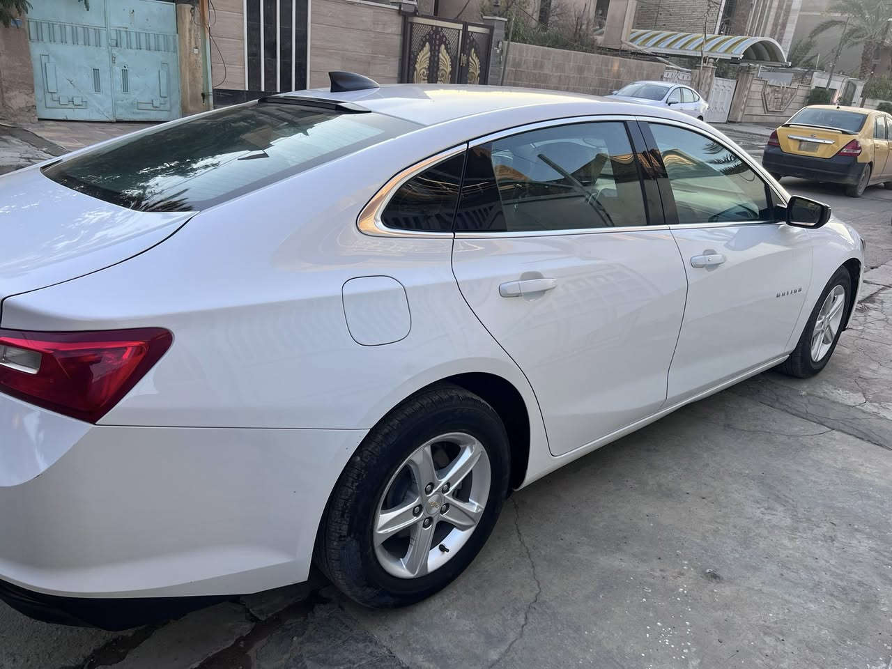 السلام عليكم 
شوفرليت ماليبو 2022 للبيع
حادث : تبديل بنيد فقط جاملغ بارد
ارباك ستيرن وبردة
ماشية :43 الف
رقم بغداد 
1.5L turpo CVT : محرك
مواصفات السيارة ( شاشة / كامره / بصمه / لايت زنون / ويل كب 16 / شاشه اعطال ......الخ)
سعر السياره ($ 138 $)
مكان السيارة الغدير
للاستفسار ***********
#ماليبو
