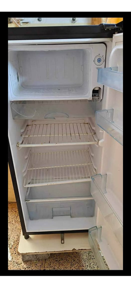 ثلاجه للبيع جديده السعر 70 قفلها من الاخير
ملاحظة # لاتنسى المتابعه وشعدكم غراض دزولي خاص 👇🏻🗨️


**إذا كنت صاحب هذا الإعلان وتريد حذفه لأي سبب، رجاءا أرسل رسالة إلى الدعم الفني**