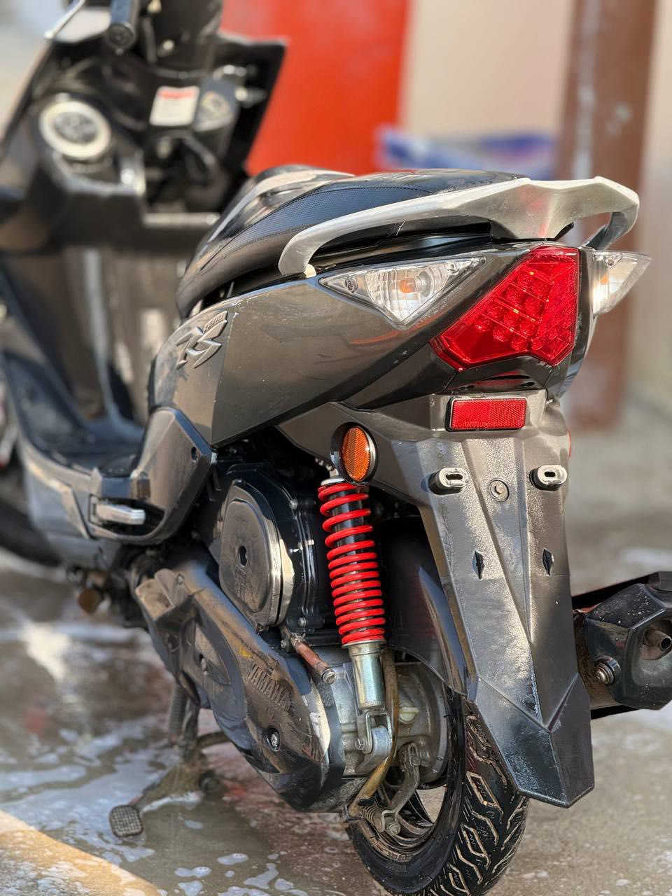 دراجه جيتي ار مكفوله كفاله عامه 
برغي ما مفتوح. تاخذه وكاله  
اوراقه موجوده. سعره اتصل علئ رقم 

***********
