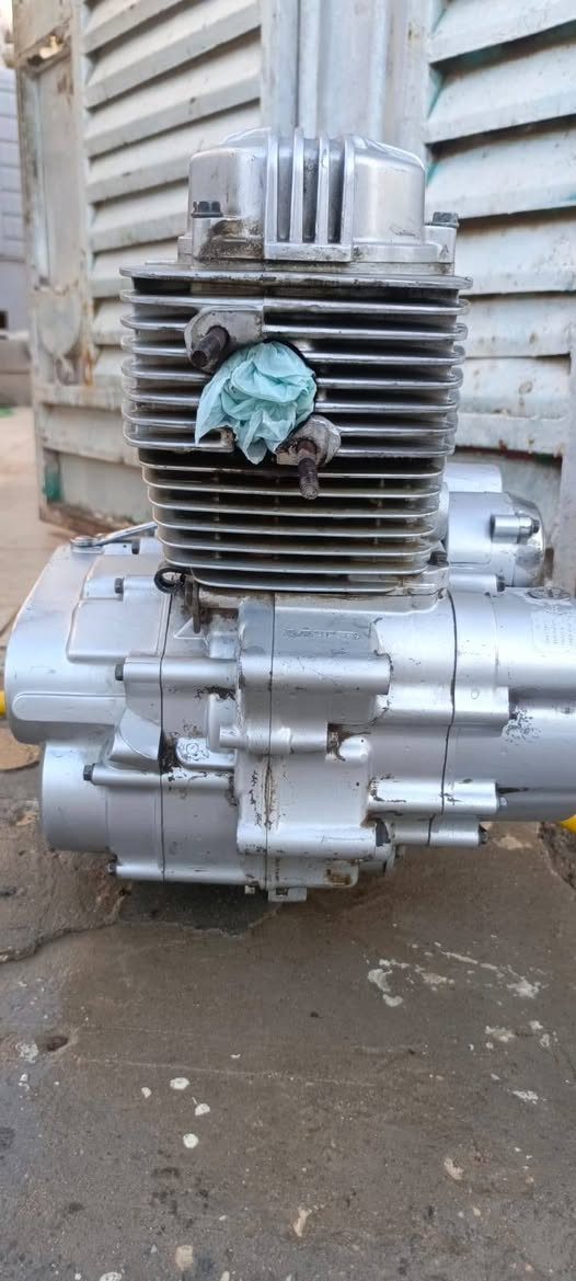 سلام عليكم شباب مكينه البيع مفتوحه بوشه وبستم سعر 120وبيه مجال خاص مقفول رقم ***********
