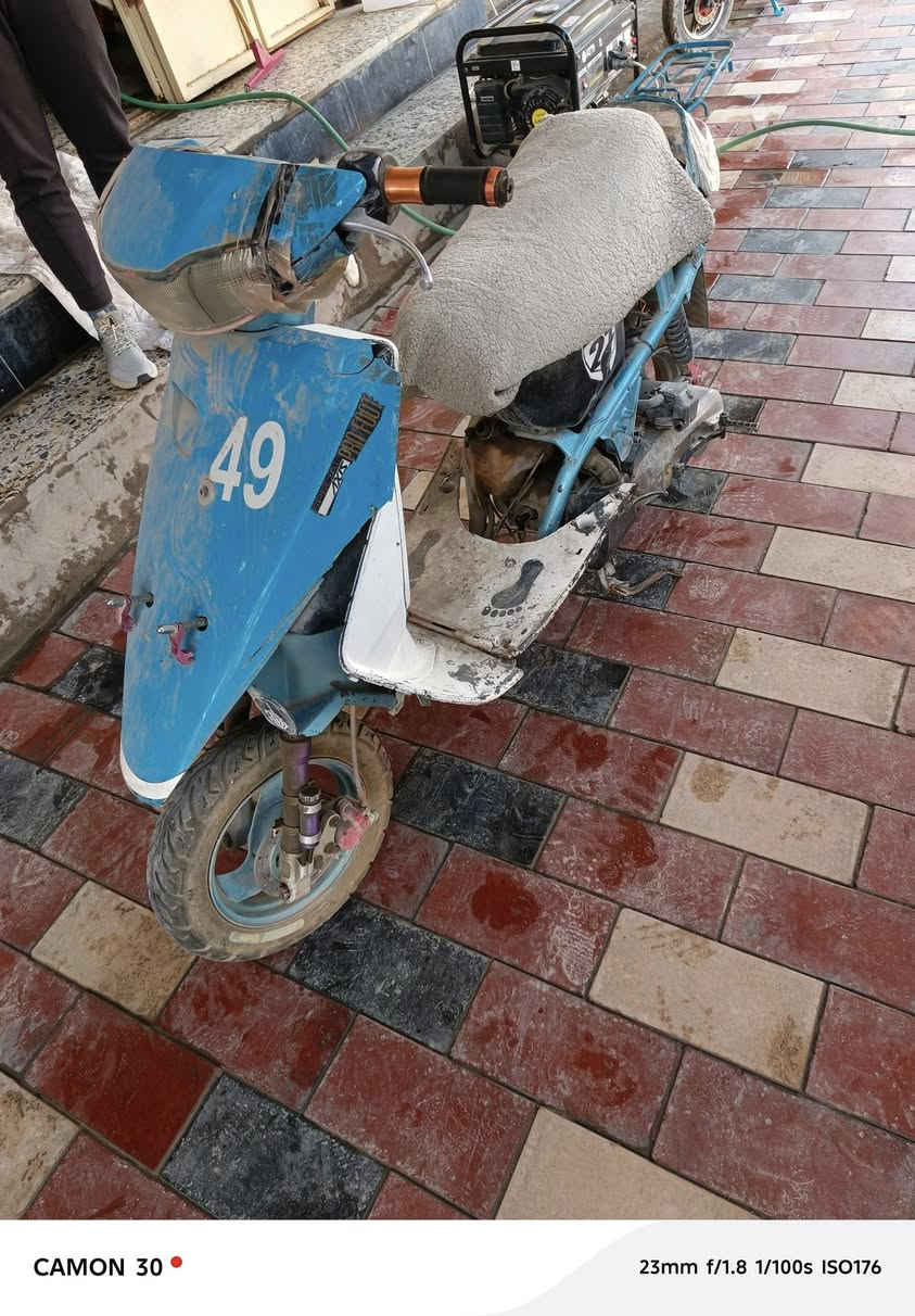 سلام عليكم دراجه خبط عوزه بس تصليح صارله فتره متروكه ب١٥٠ فقل كل مجال مابيه للاستفسار ***********
