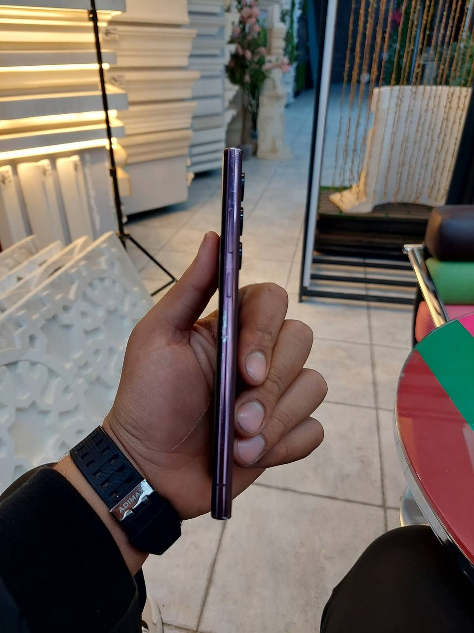 سلام عليكم للبيع او مراوس بايفون . سامسونك اس ٢٢الترا جهاز دبل خط  شرق اوصط مو امريكي ذاكره ٢٥٦ مفتوح مبدل ضهر وبي فطر بكد الضفر بركن الشاشه ابد مواضح جهاز ما بي اي نقص نضيف مال جناي رايده ب٥٧٥ وبي مجال  شراي تعال خاص وهاذه رقمي ***********
