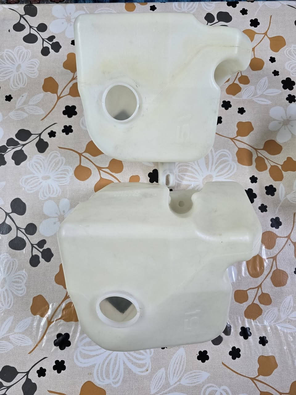 سلام عليكم
دبيه مي زركات للبيع  e36 
امل حجمين 
2.5 ونص  سعر القطعه ٢٥ 
5.0 لتر  سعر القطعه ٤٠ 
كيجات كصه ٢٦٠ كيلو ضهر سمائي حرفياً زيرو  سعر ٨٠
و  مساطر دوسات الي تمسك الكاربد بل شاصي  زوج ٤٠ 
ماطور زركات ابو الخط و ابو الخطين سعر القطعه ١٥ 
موصل 
متوفر توصيل 
*********** اتصال واتس اب 
*********** واتس اب 
خاص مفتوح
