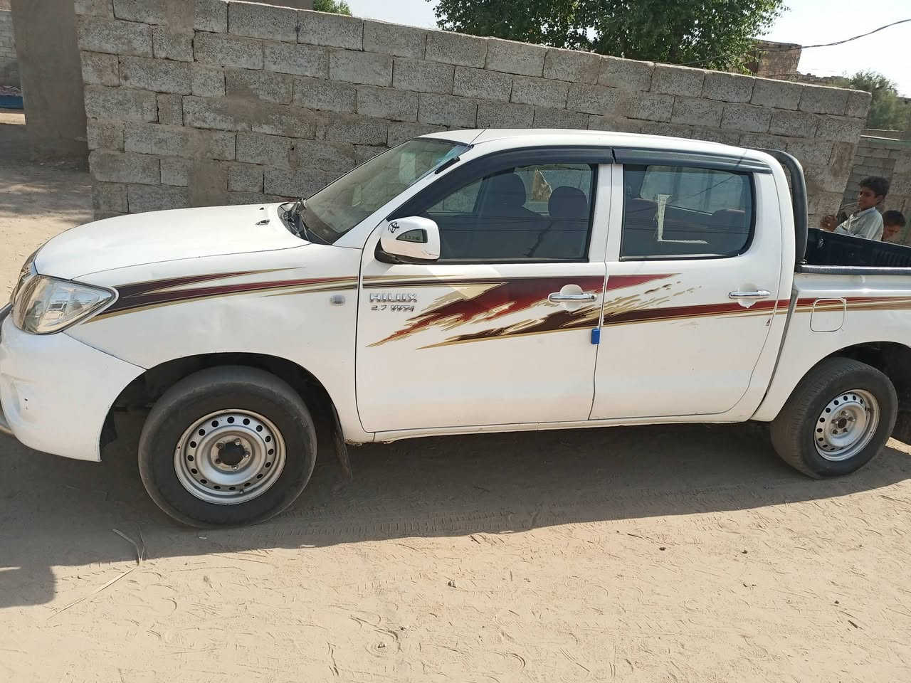 سياره بيكم ٢٠٠٧ مصبوغه احزام مكينه وكير واكسن  خير من الله سعرها ١٢٥ وبيها مجال الاتصال ع الرقم 
***********
