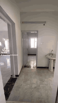 دار للايجار طابق اول  يحتوي على  غرفة نوم  صالة  مطبخ  خدمات  07705160...