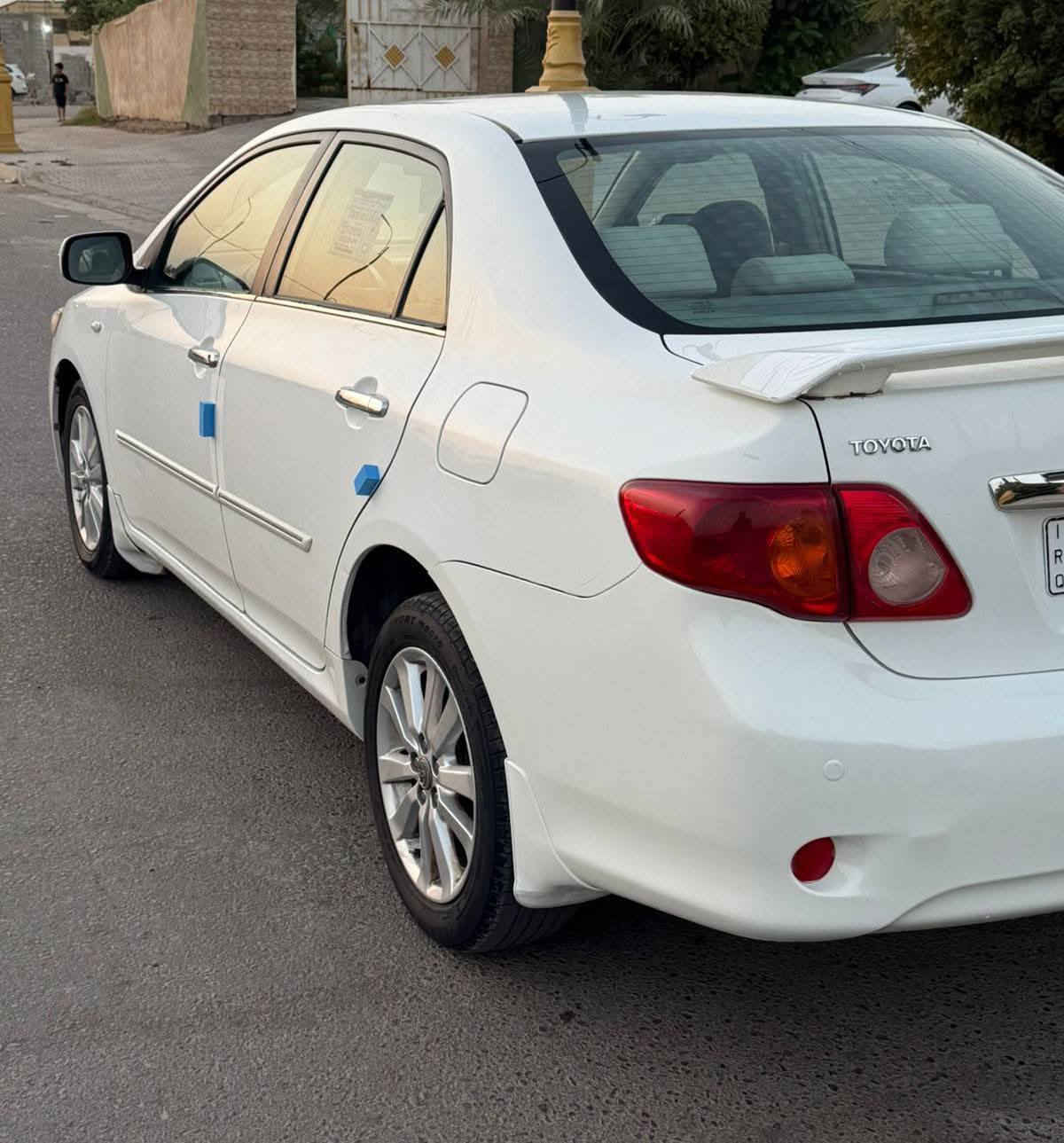 للبيع كورلا 2009 خليجي رقم بغداد باسمي/ماشيه 117 🦅
مكفوله بيها شبر فقط صبغ شرط السونار 

محرك كير وضع شركه مامفتوح ✋

مواصفات محرك 1800
 مري شفط عندك قفل السياره. تحكم ستيرن. داخل صاج. خمسه ويل كب بلادي. يدات نيكل. كامره. حساس خلفي.اربع دسك. 
السعر 123/✋
مكان السياره صلاح الدين قضاء بلد

***********
