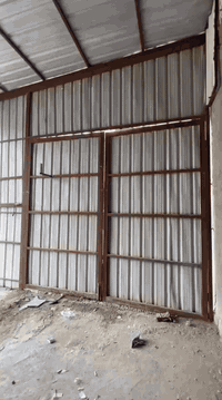 السلام عليكم
محزن يحتوي ع حديد مع كيربي
الموقع بغداد الصليخ
السعر :بلي يرضي الله قيمه واخذه 

***********
