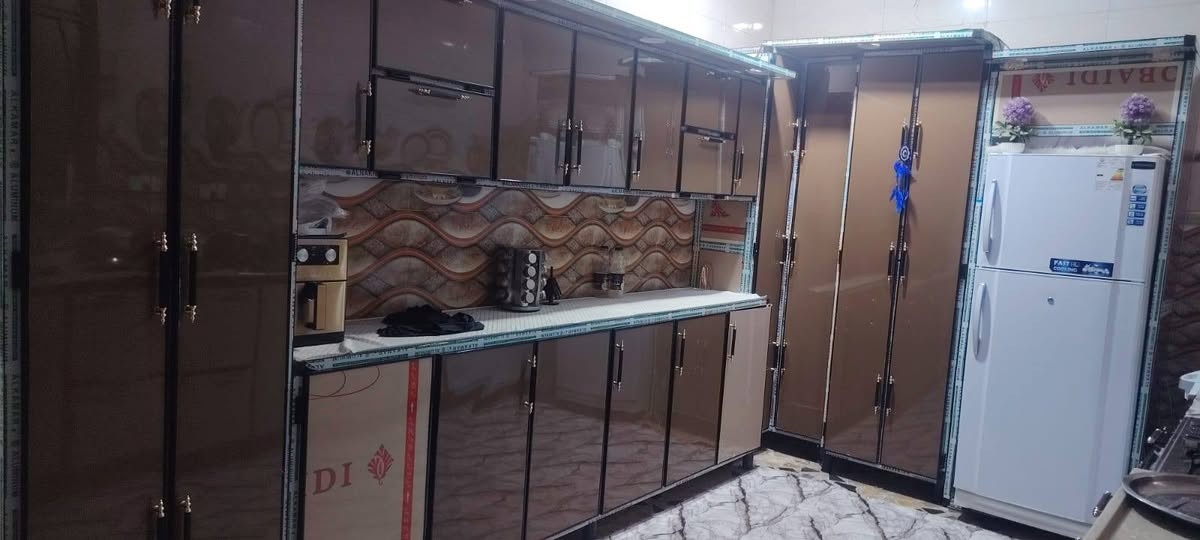 سلام عليكم دار لبيع ١٤٠ متر مربع قاط ونص يحتوي على أربع غرف  المكان حي رحمه الكشاشيه الاستفسار الاتصال ***********
