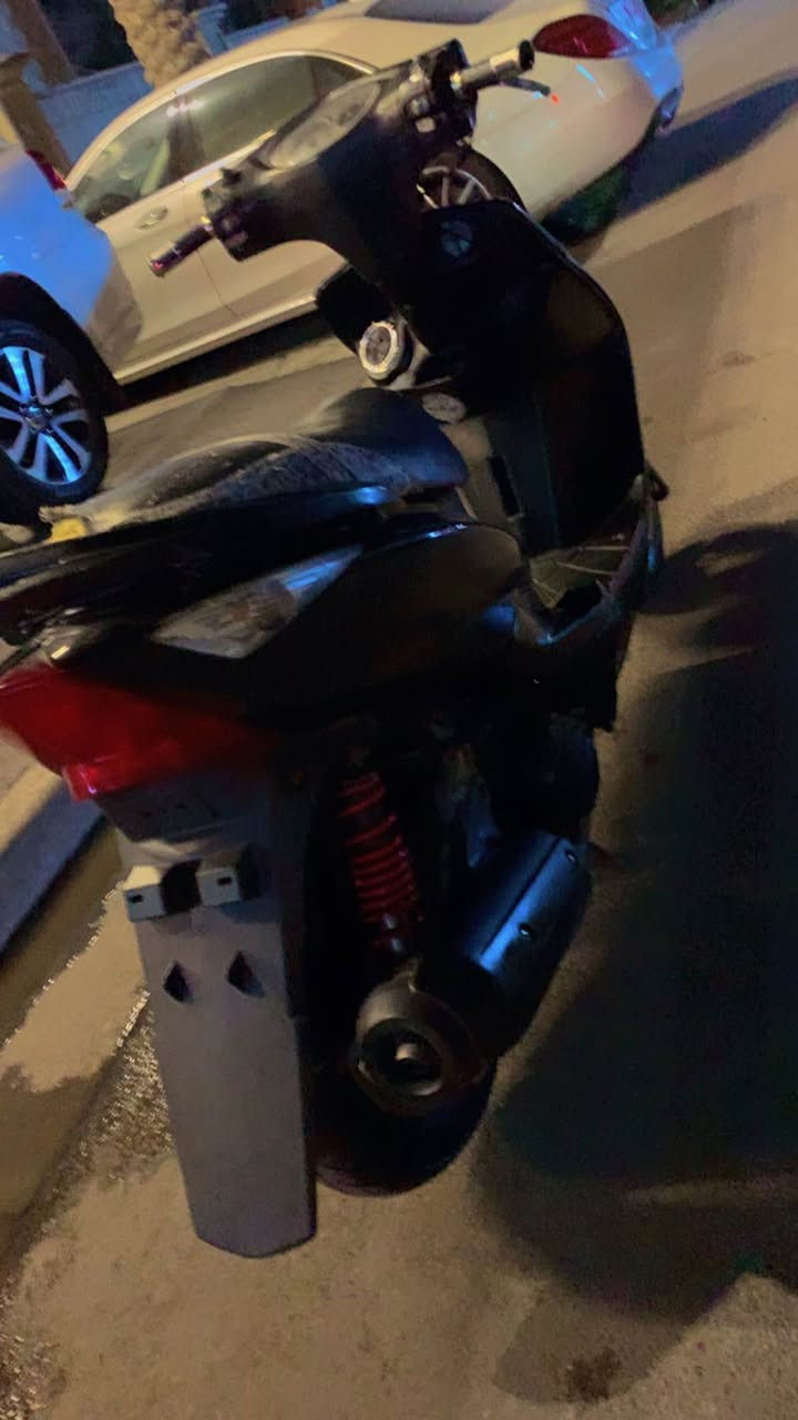 السلام عليكم / (( للبيع او مراوس )) مع الفرق
معتاز مبلغ لا اكثر ولا اقل

الدراجة بشهر ال 6 العام رمبة اخذتها 
كفالة عامة اي نقص مابيها علا 
وضع البلاد شرط تجيب وياك فيتر وتجي تفحص

مكاني شارع فلسطين
هذا رقمي *********** ( فقط واتساب ) بغداد, العراق
