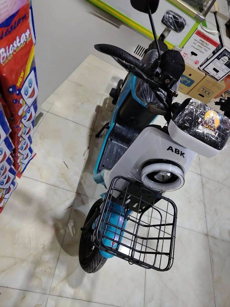 السلام عليكم باسكل شحن أخو الجديد مكفول كلش صار شهرين من أخذته وماطلع بي تجي وتشوف وصل معرض بي غراضه موجوده كلها مكان كربلاء مكفول كفاله عامه رقم الهاتف ***********
