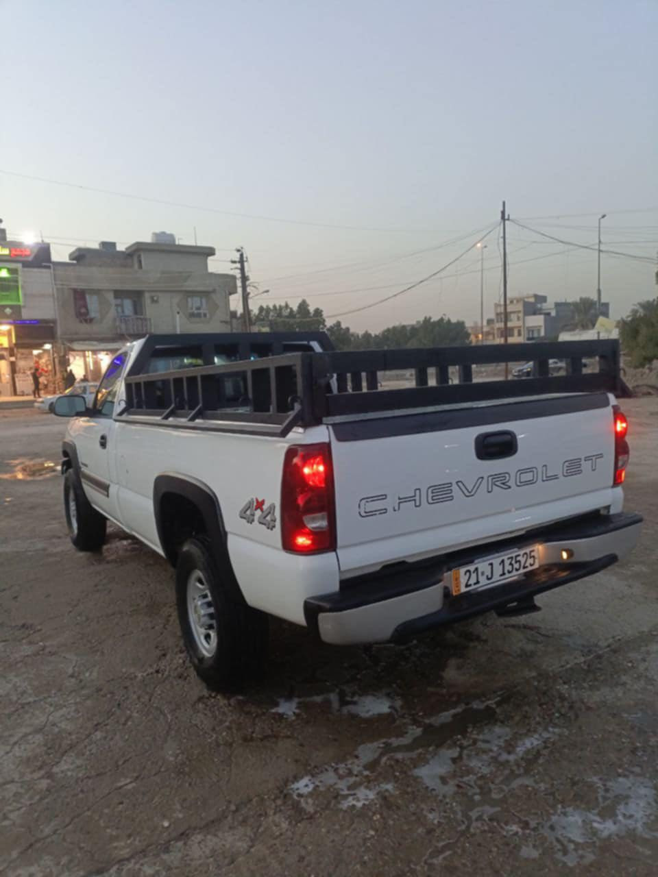 السلام عليكم للبيع سلفرادو موديل 2006 محرك 6100 كير 1000 جام اوتماتيك فور وين داخل بيجي رقم سليمانيه تحويل ثاني يوم  لاستفسار اتصل ***********
***********
***********
