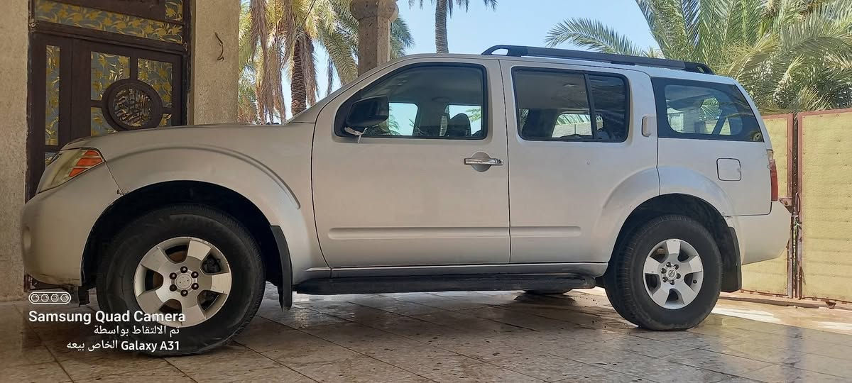 السلام عليكم نيسان باثفندر موديل 2008امريكي كلين بدون حادث بدون صبغ فقط دعاميه صبغ تبريد قطعتين تو ويل رقم بغداد رقم دولي هزة جديدة بااسمي سيارة جاهزة مابيها كل نقص فقط بيه جبنه مشط بيها نضوح السعر ٨٥ وبيها مجال مكان واسط العزيزيه موبايل  ***********

