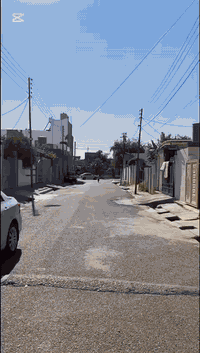 دار للبيع في روناكي
طابو صرف ٢٠٠م بسم شخص واحد
طابق واحد غرفتين نوم وهول مطبخ استقبال صحيات بيتونه كراج حديقة بيت نظيف جاهز للسكن سايدين روناكي علماء خامس بيت من شارع العام فرع أسواق ابو احمد سعر ١٧٠ وبي مجال ***********
