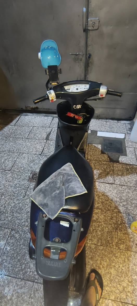 سلام عليكم حبيبي دراجة 60عصفورية للبيع دراجة كلشي مابيهة كفرات تايرات كهربائيات كلهة شغالة كدام عينك الله شاهد بس الايت الأيمن مكسور بس شغالي نضايفةالعنوان بلديات حي التراث السعر 300 قفل ***********
