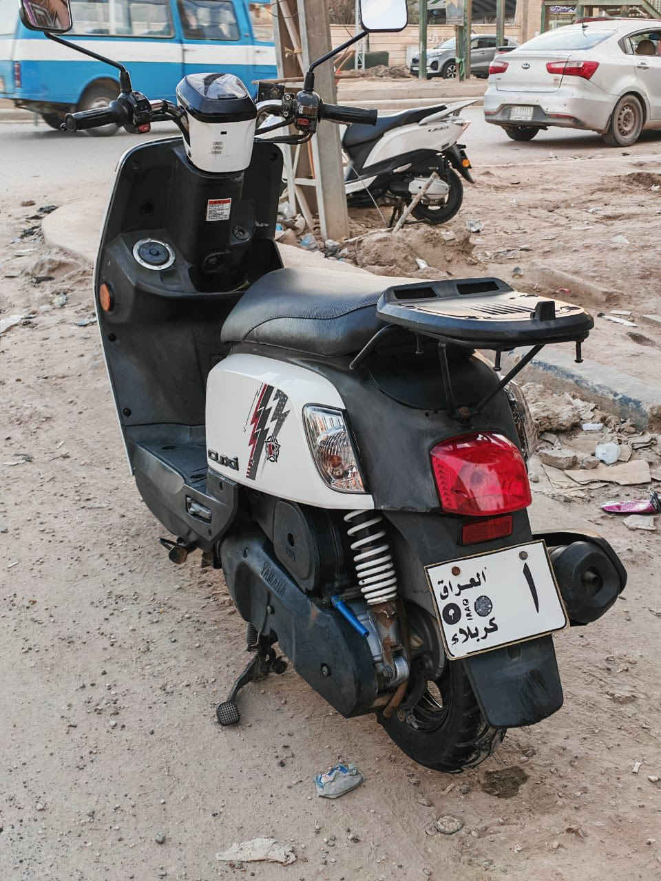 السلام عليكم 
دراجه بوليسي 2012
مكينه مكفوله دراجه جديده 
سعرها مليون وميه 1100 وبيهه مجال بسيط 
مكاني كربلاء طويريج
للاستفسار ***********
