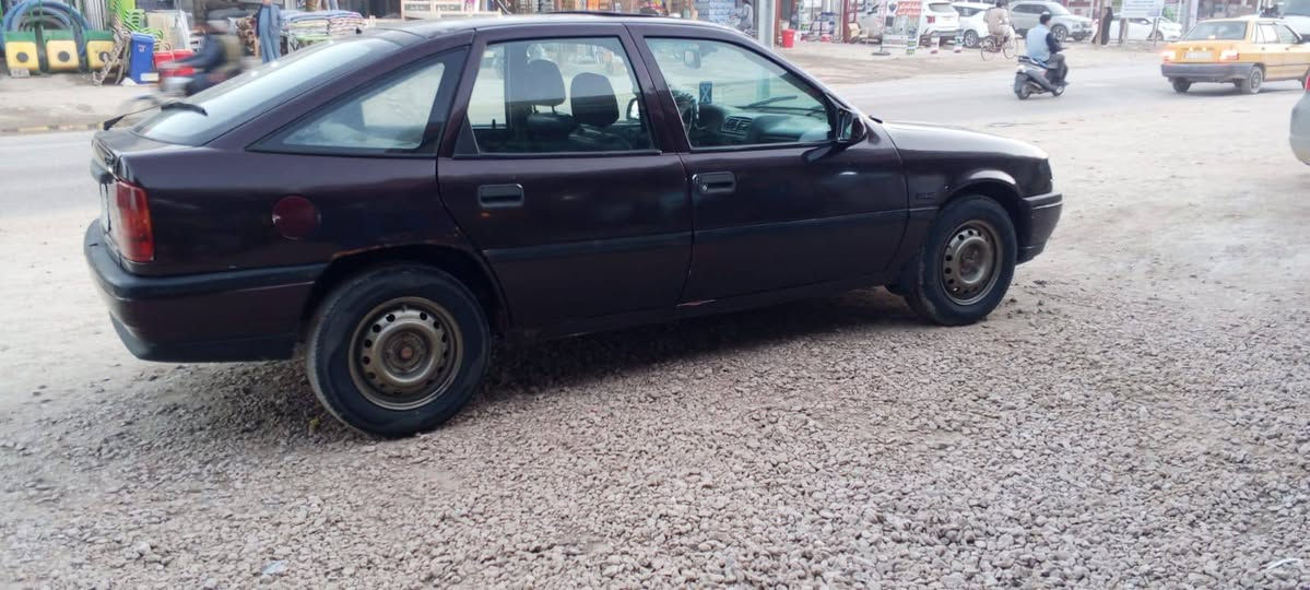 اوبل فكتره ١٨٠٠
موديل ١٩٩٠ جاهزه محرك نظيف حداديه تخم تاير ترايك وين متحب تطلع 
السعر ٣٠ ورقه مكان السياره بابل قضاء الكفل 
للاتصال ***********
***********
