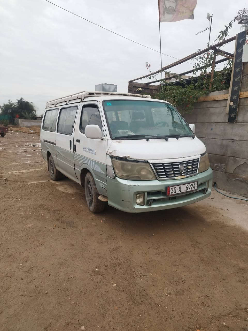 جنبي 2008 كير ومحرك مكفول قبل فتره شديناهن 
السياره بلاديه ولا قطرت صبغ بيه ولا ضربه فقط دشبولها تعبان 
مكانها حسينيه معامل 
السياره بسمنه مصفره من كلشي 
رقم الهاتف ***********
السعر 47 وبيه مجال الطيبين
