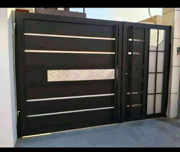 ورشه حداده بلال  بالاعمال الحداده تشمل جميع اصناف الحداده ومنها الابواب والشبابيك والسقايف الحديثه والقديمه ومنها كيا سبان  واضافه الى العمل منها الساندويتش البنل والكرفانات تشمل جميع الاعمال الحره  باداره بلال الحداد
***********
يوجد لدينا حداد متنقله في سامراء
