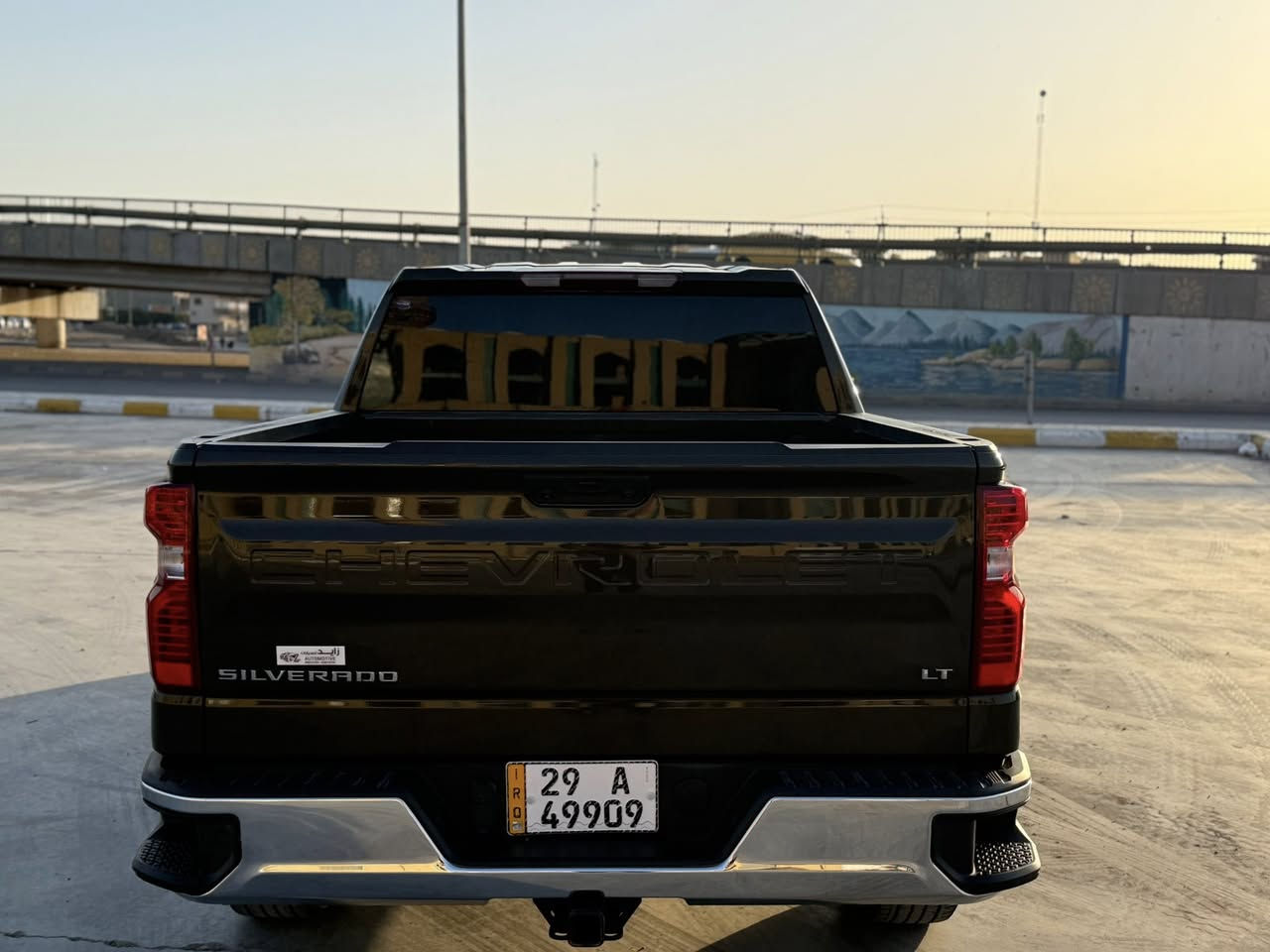 السلام عليكم
شوفرليت سلفرادو 
‏2023 LT
مرقم وكامل
2700 توين تيربو
ماشية ٢٦ الف
دشبول وبجم تاهو
كير تعليك

كشن كهرباء
كشنات تدفئه
رادار خلفي
رادار امامي
 تحكمات ستيرن
مثبت سرعه 
تحديد مسار
لايت زنون
الحادث تبديل بنيد فقط الراديترات نفسهن
*********** 
سعر ٢٨٠ الشراي يدلل لتفاوض 
مكاني واسط
