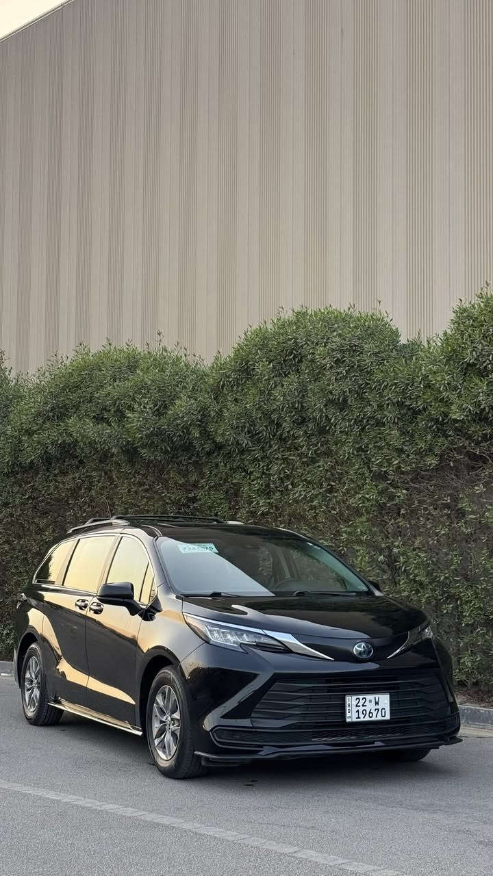 السلام عليكم
تويوتا سيينا 2023 مرقم اربيل وجاهز ب اسمي تحويل ثاني يوم مواصفاتها معروفه LE بلس مو العاديه فول يعني فتحه كشنات كهرباء ابواب كهرباء وبقيه المواصفات الضرر موضح بالصور طخه بسيطه بالجاملغ الامامي فقط وحافه الباب بجم كبس ظهر كبس مكان السياره بغداد الدوره استفسار اكثر :***********
